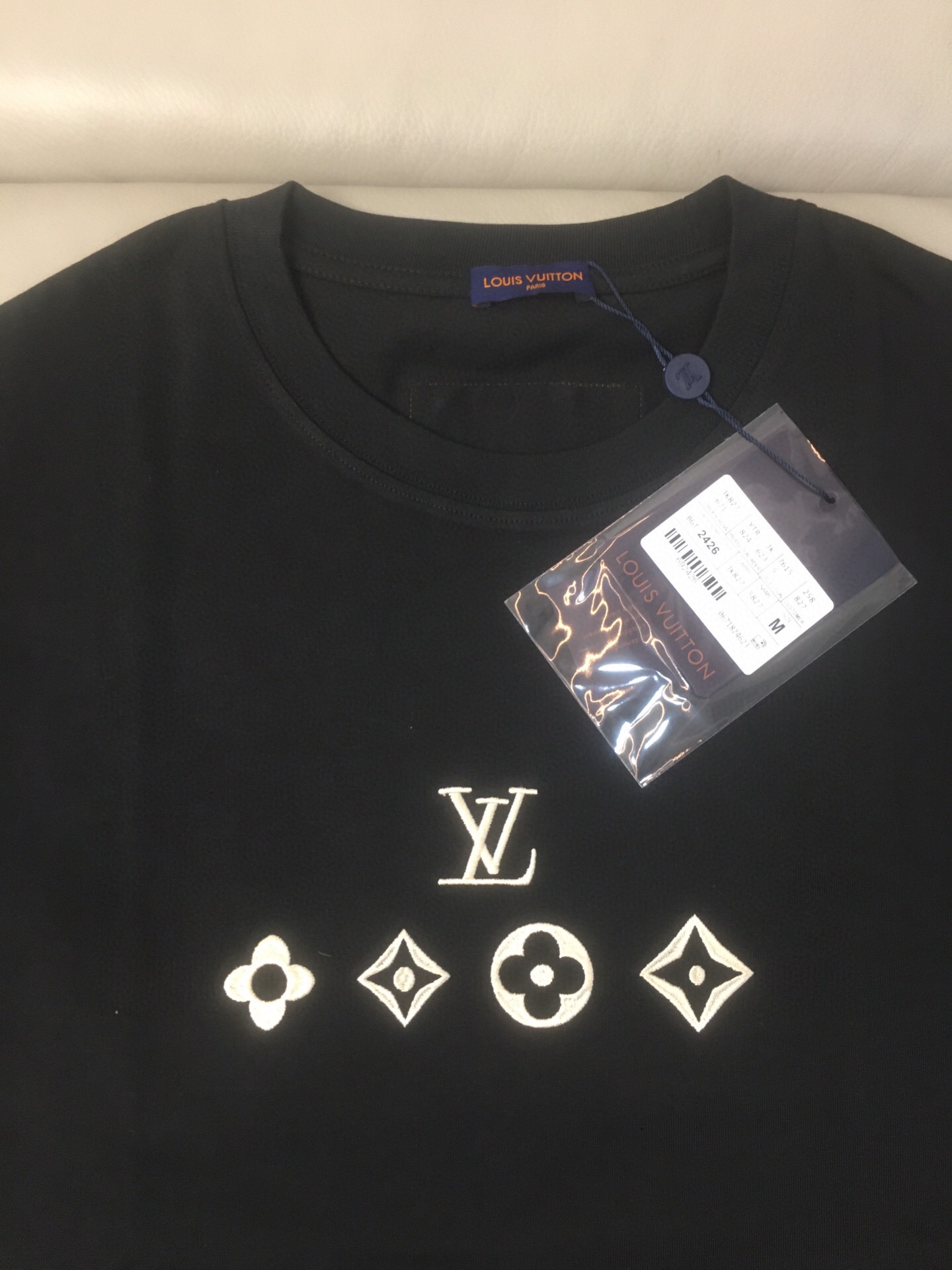 最高級ルイヴィトンスーパーコピー服 ルイヴィトンTシャツコピー 2024年春夏の新作 Tシャツ コットン100% メンズ レディース 202406360 - 画像 (5)