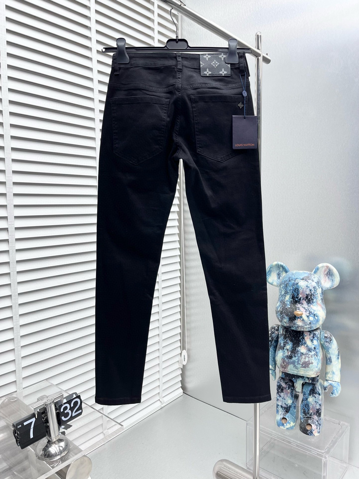 最高級ルイヴィトンスーパーコピー服 ルイヴィトンデニムパンツコピー 2024年春夏の新作 ジーパン コットン100% メンズ 202406378 - 画像 (7)