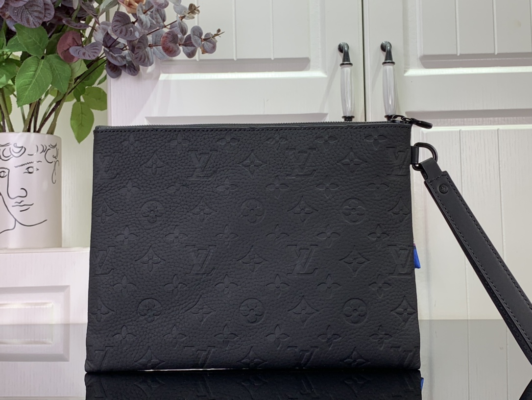 最高級ルイヴィトンスーパーコピー ルイヴィトン メンズバッグ コピー S-LOCK POCHETTE ブラック M82559 モノグラム・アンプラント レザー ブラック金具 - 画像 (8)