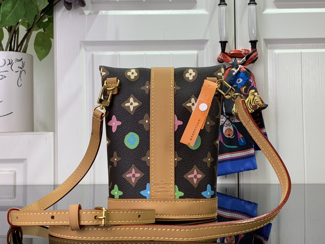 最高級ルイヴィトンスーパーコピー ルイヴィトン ショルダーバッグ コピー エンベロップ・ポーチ チョコレート M83344 モノグラム・クラギー キャンバス ゴールド金具 - 画像 (8)