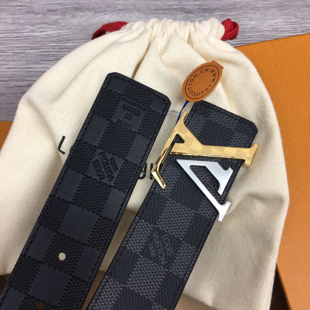 最高級ルイヴィトンスーパーコピー ルイヴィトンベルトコピー ベルト・LV イニシャル 40MM リバーシブル ブラック ダミエ・グラフィット キャンバス シルバー ゴールド金具 202405646 - 画像 (8)