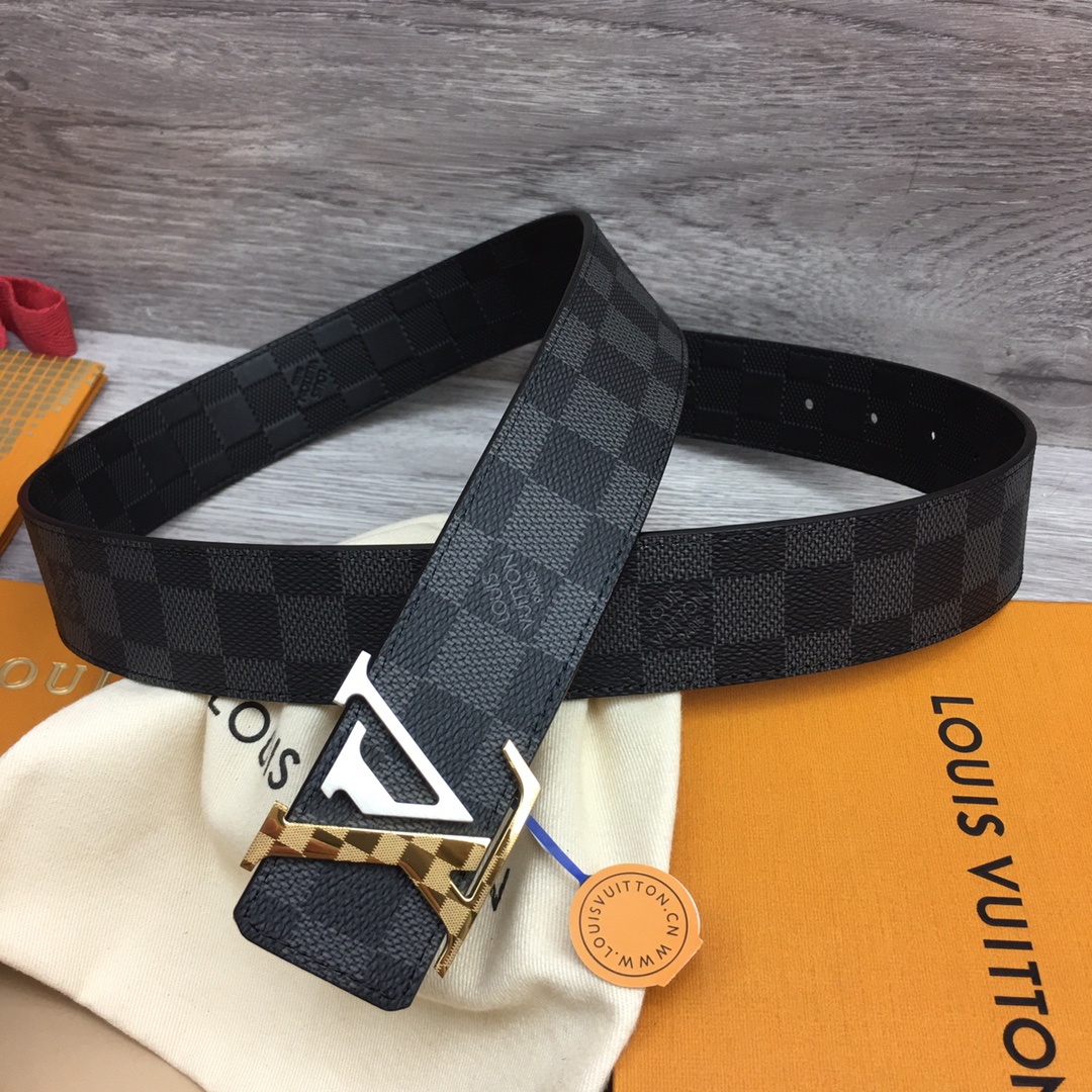 最高級ルイヴィトンスーパーコピー ルイヴィトンベルトコピー ベルト・LV イニシャル 40MM リバーシブル ブラック ダミエ・グラフィット キャンバス シルバー ゴールド金具 202405646 - 画像 (4)