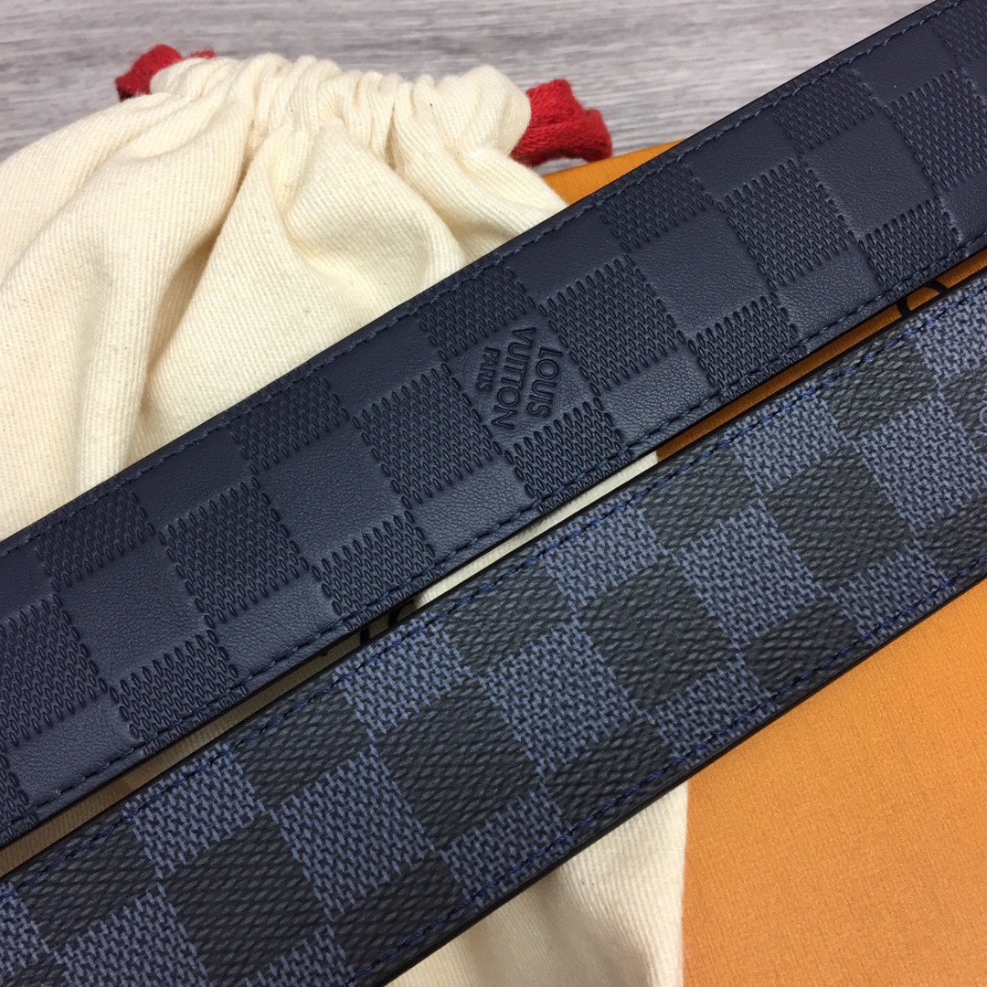 最高級ルイヴィトンスーパーコピー ルイヴィトンベルトコピー ベルト・LV イニシャル 40MM リバーシブル ブラック ダミエ・グラフィット キャンバス シルバー金具 202405647 - 画像 (8)