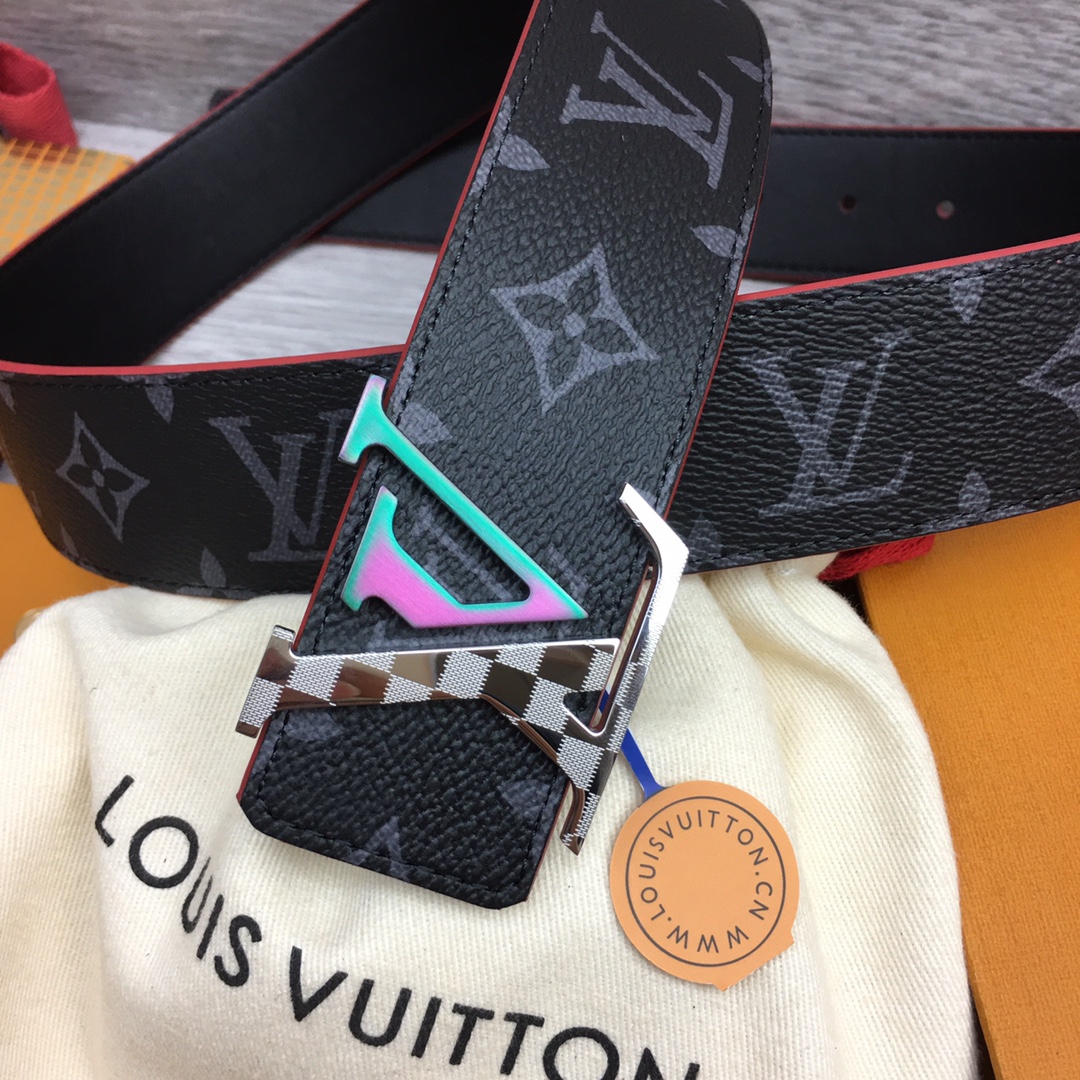 最高級ルイヴィトンスーパーコピー ルイヴィトンベルトコピー ベルト・LV イニシャル 40MM リバーシブル ダークブラウン モノグラム・キャンバス シルバー金具 202405649 - 画像 (3)