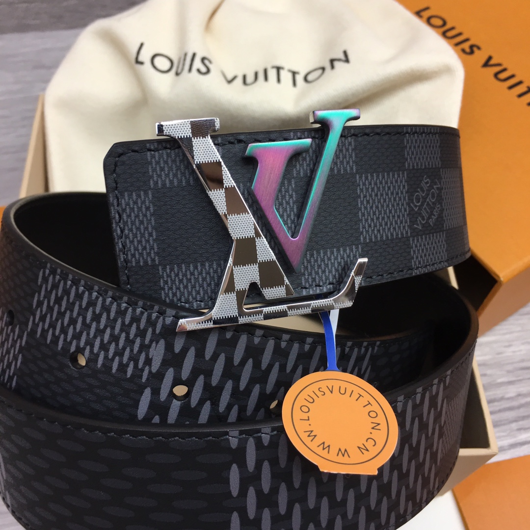 最高級ルイヴィトンスーパーコピー ルイヴィトンベルトコピー ベルト・LV イニシャル 40MM リバーシブル ブラック ダミエ・グラフィット キャンバス シルバー金具 202405651 - 画像 (4)