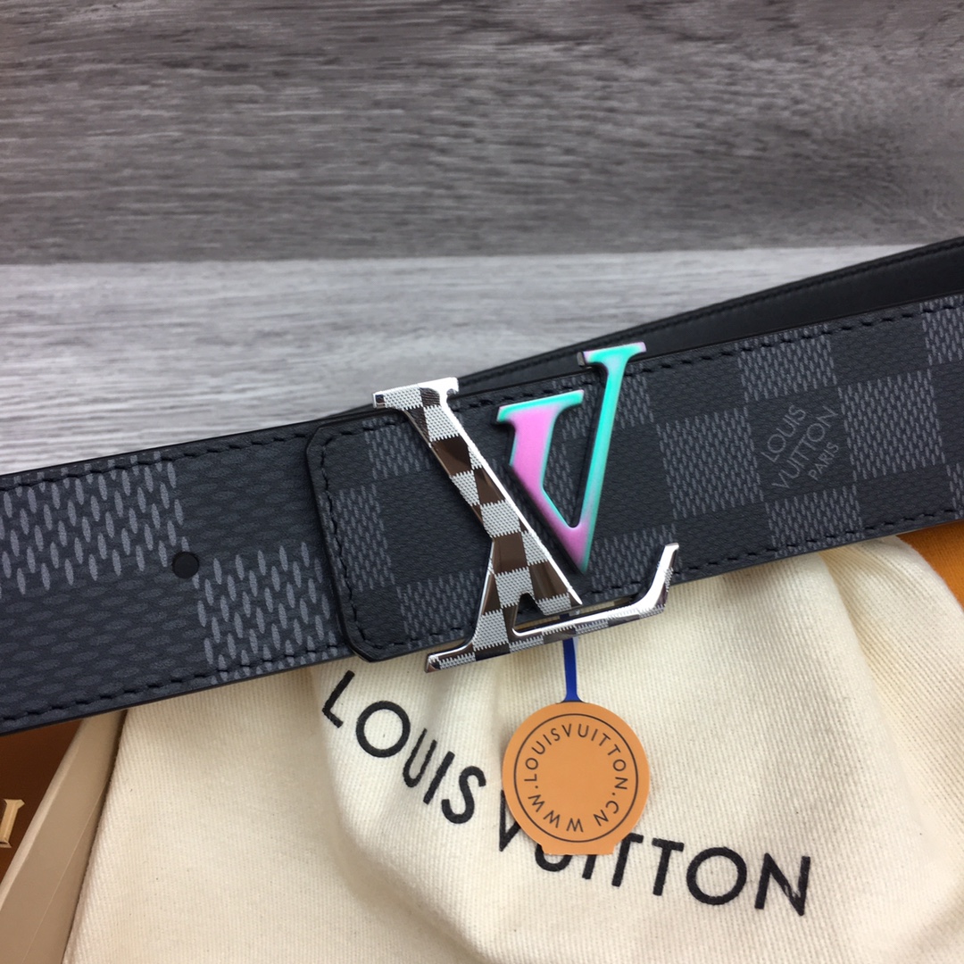 最高級ルイヴィトンスーパーコピー ルイヴィトンベルトコピー ベルト・LV イニシャル 40MM リバーシブル ブラック ダミエ・グラフィット キャンバス シルバー金具 202405651 - 画像 (2)
