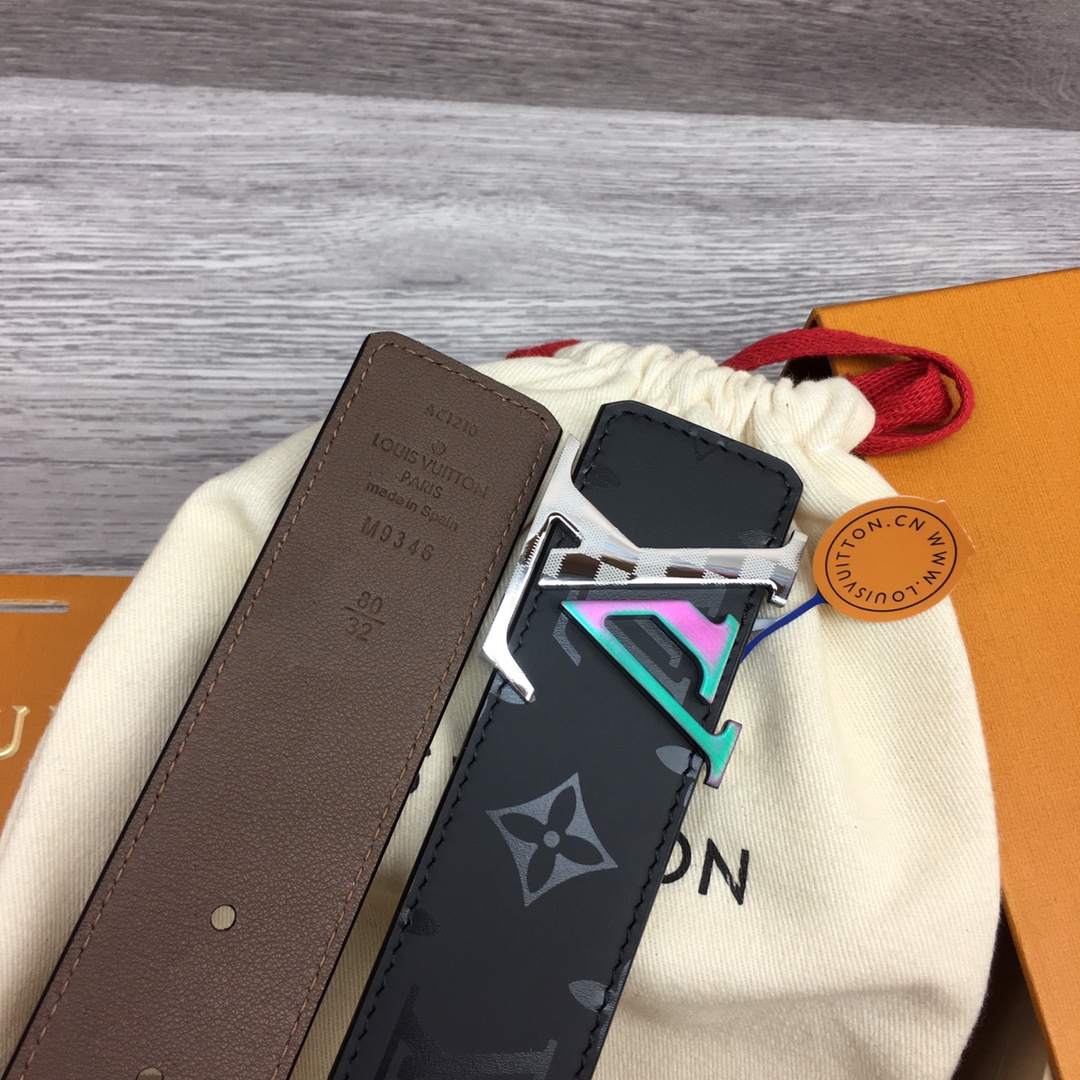 最高級ルイヴィトンスーパーコピー ルイヴィトンベルトコピー ベルト・LV シェイク 40MM リバーシブル ブラック モノグラム・エクリプス キャンバス シルバー金具 202405653 - 画像 (7)