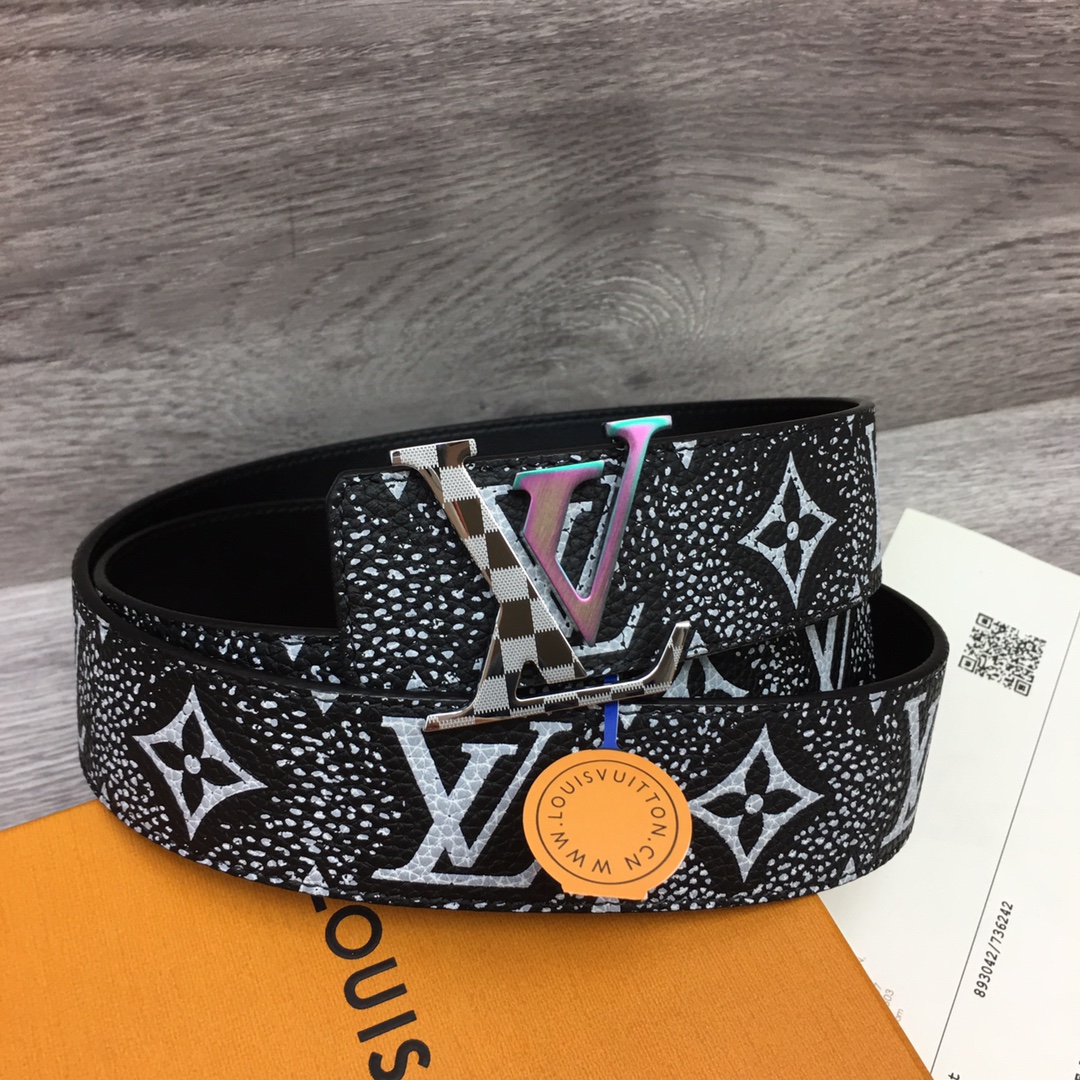 最高級ルイヴィトンスーパーコピー ルイヴィトンベルトコピー ベルト・LV タグ 40MM リバーシブル ブラック キャンバス / レザー シルバー金具 202405655 - 画像 (4)