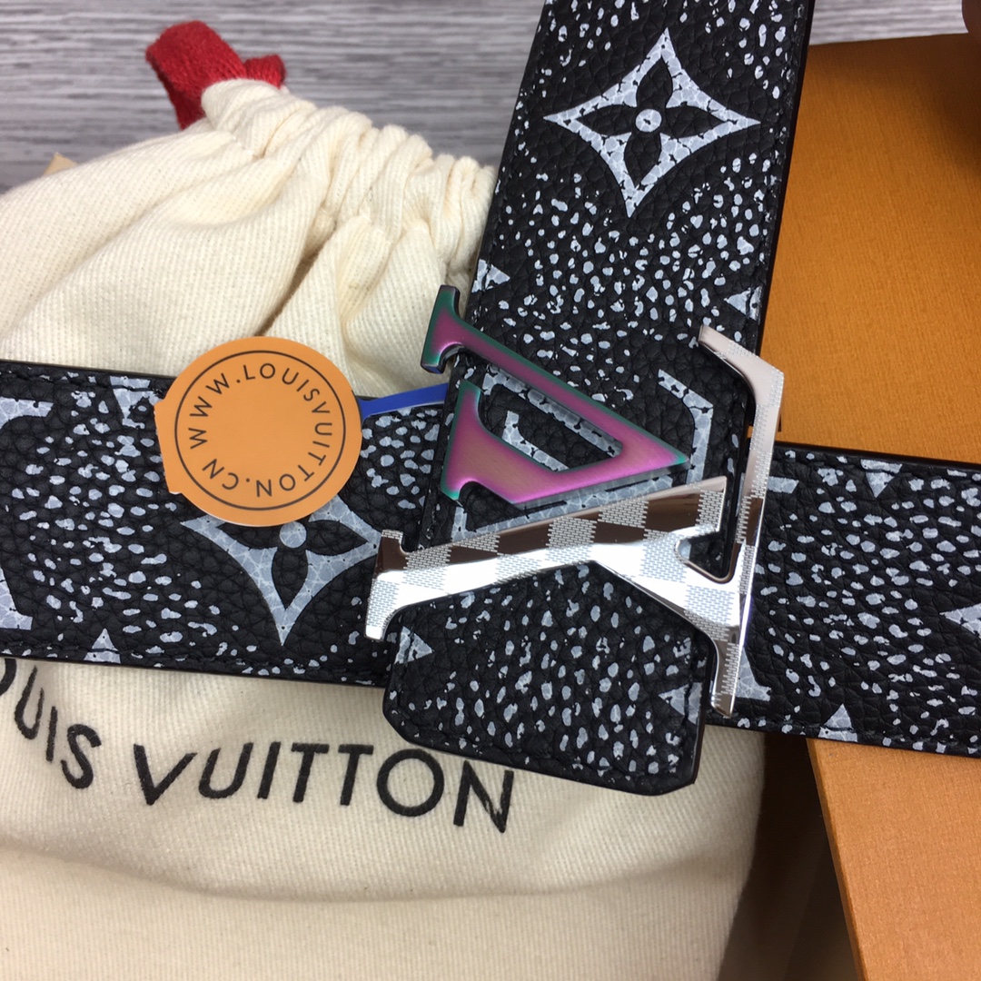 最高級ルイヴィトンスーパーコピー ルイヴィトンベルトコピー ベルト・LV タグ 40MM リバーシブル ブラック キャンバス / レザー シルバー金具 202405655 - 画像 (3)