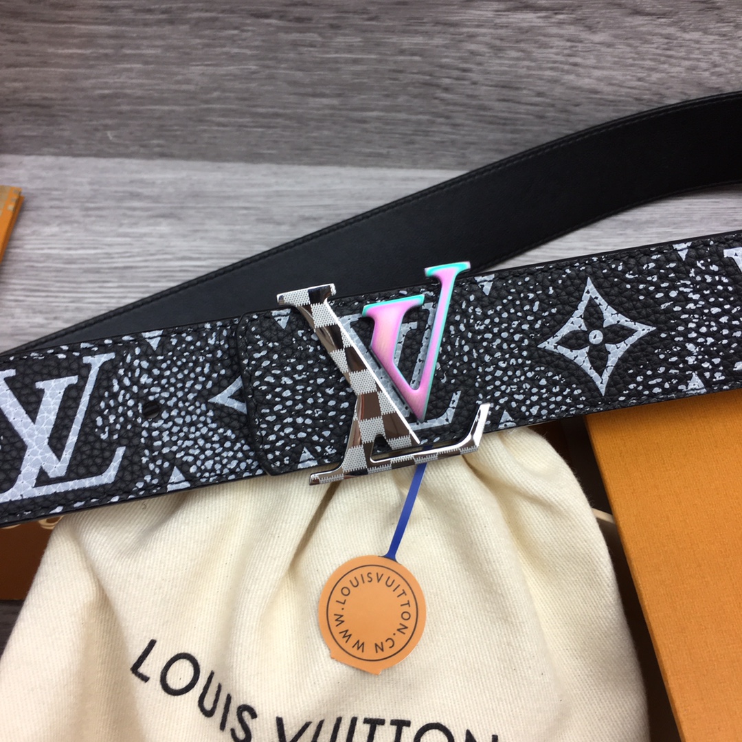 最高級ルイヴィトンスーパーコピー ルイヴィトンベルトコピー ベルト・LV タグ 40MM リバーシブル ブラック キャンバス / レザー シルバー金具 202405655 - 画像 (2)