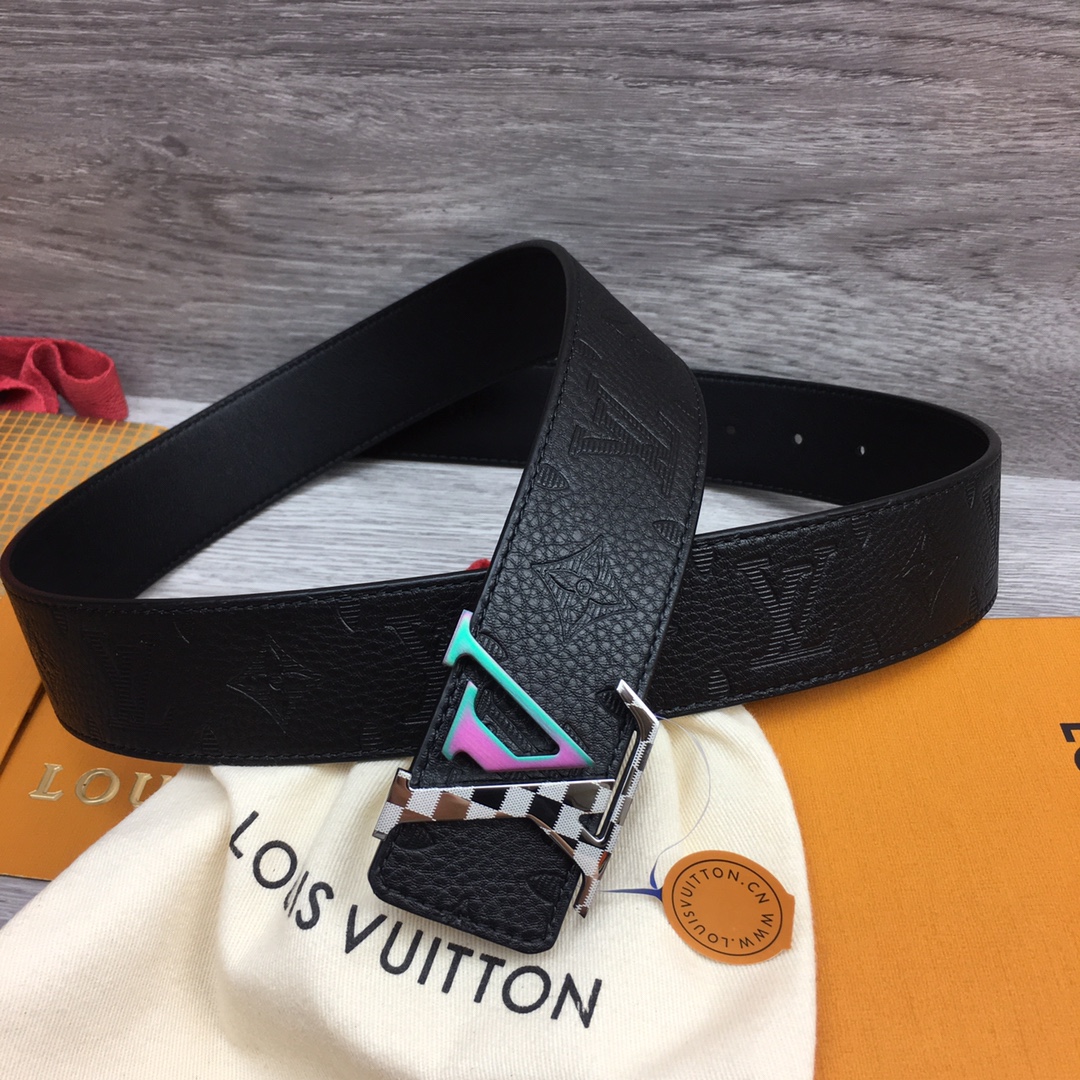 最高級ルイヴィトンスーパーコピー ルイヴィトンベルトコピー ベルト・LV イニシャル 40MM リバーシブル ブラック モノグラム・アンプラント レザー シルバー金具 202405657 - 画像 (2)