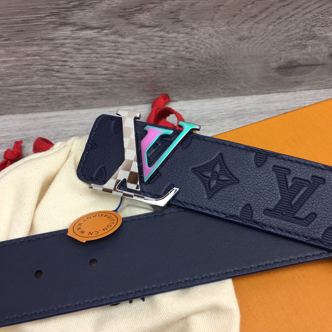 最高級ルイヴィトンスーパーコピー ルイヴィトンベルトコピー ベルト・LV イニシャル 40MM リバーシブル ネイビー ブルー モノグラム・アンプラント レザー シルバー金具 202405658 - 画像 (6)
