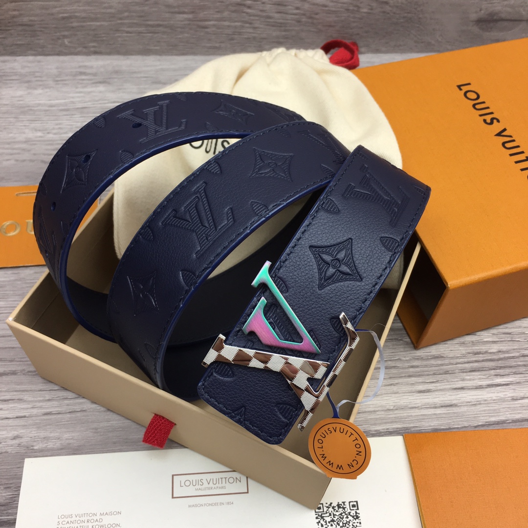 最高級ルイヴィトンスーパーコピー ルイヴィトンベルトコピー ベルト・LV イニシャル 40MM リバーシブル ネイビー ブルー モノグラム・アンプラント レザー シルバー金具 202405658 - 画像 (5)