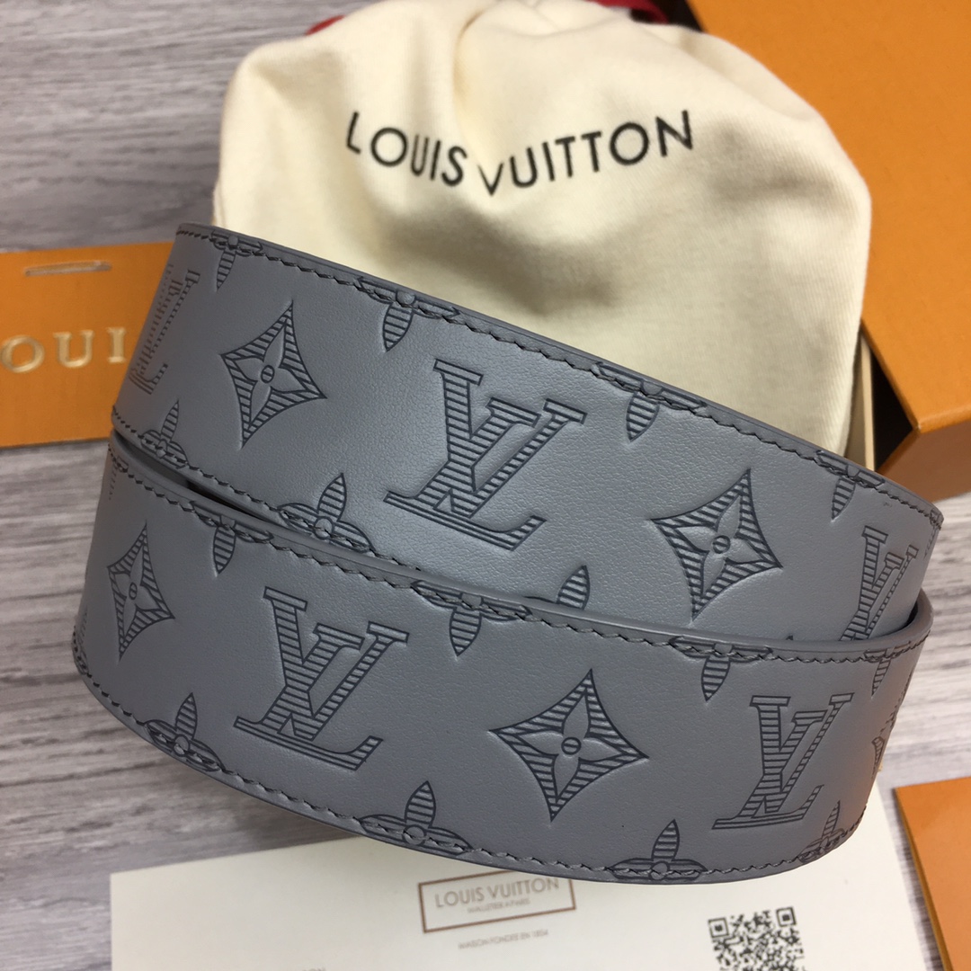 最高級ルイヴィトンスーパーコピー ルイヴィトンベルトコピー ベルト・LV イニシャル 40MM リバーシブル ブルー モノグラム・アンプラント レザー シルバー金具 202405659 - 画像 (8)