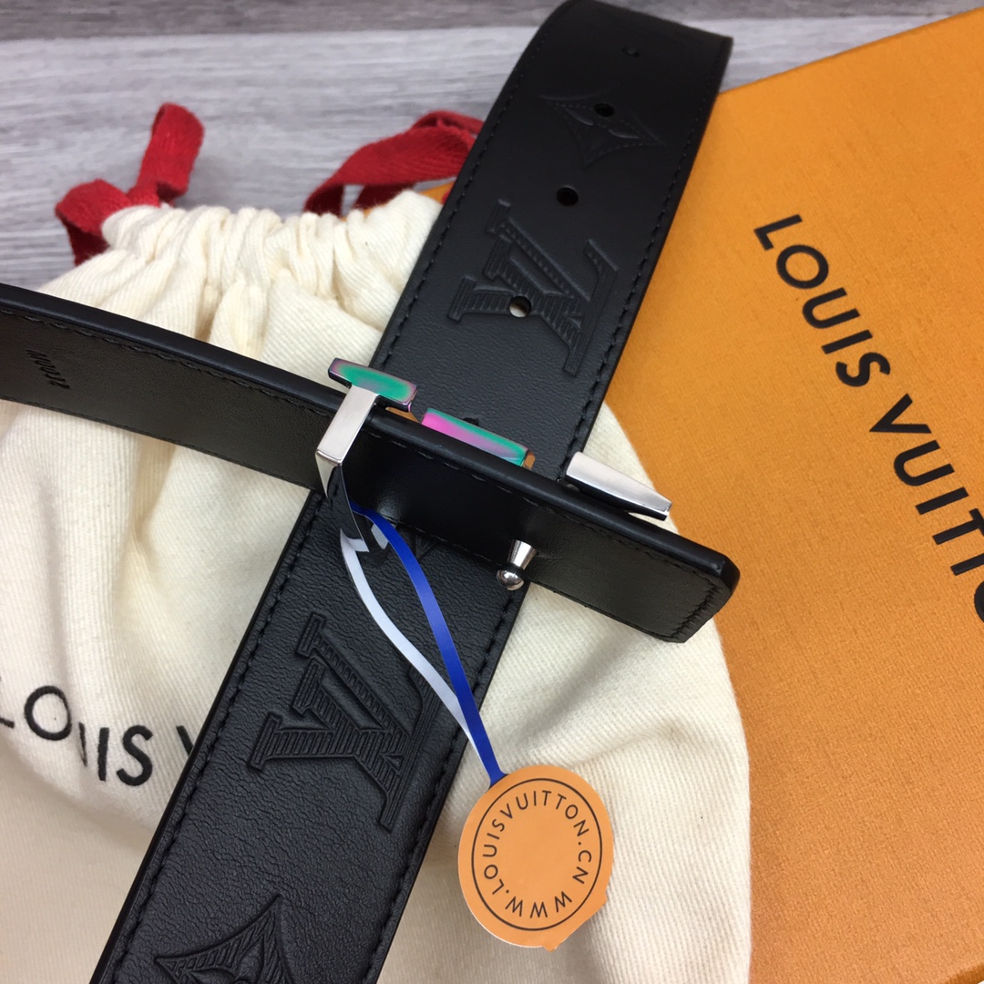 最高級ルイヴィトンスーパーコピー ルイヴィトンベルトコピー ベルト・LV イニシャル 40MM リバーシブル ブラック モノグラム・アンプラント レザー シルバー金具 202405661 - 画像 (6)