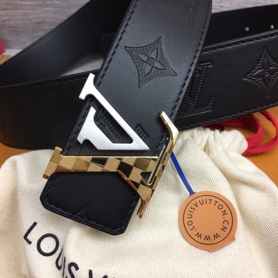 最高級ルイヴィトンスーパーコピー ルイヴィトンベルトコピー ベルト・LV イニシャル 40MM リバーシブル ブラック モノグラム・アンプラント レザー シルバー金具 202405661 - 画像 (4)