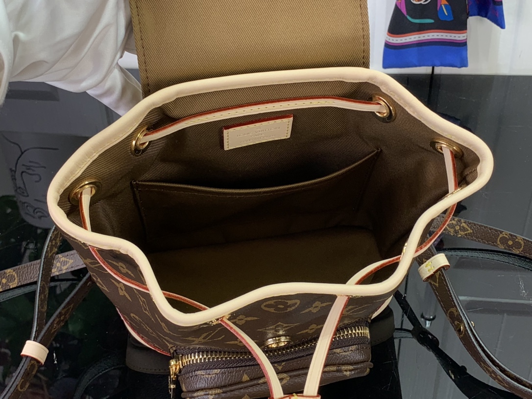 最高級ルイヴィトンスーパーコピー ルイヴィトン リュック コピー Montsouris Mini ダークブラウン M11199 モノグラム・キャンバス ゴールド金具 - 画像 (3)