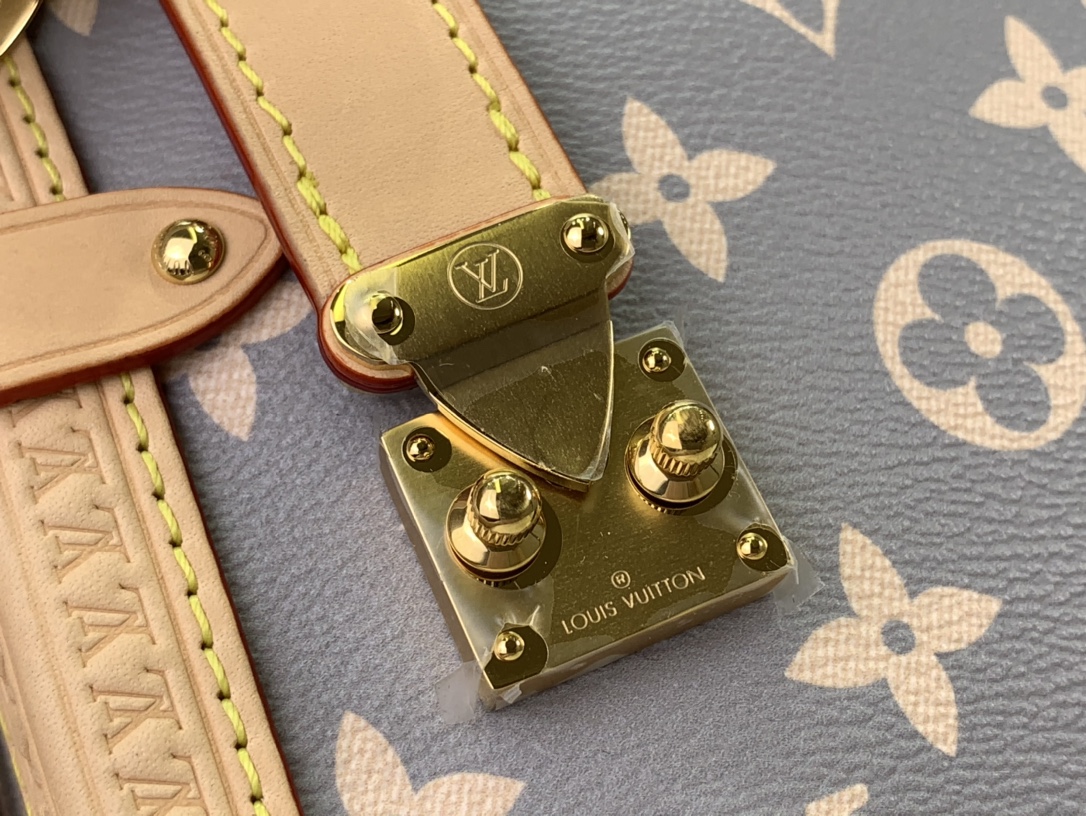 ルイヴィトン ホーボーバッグ 新作 Louis Vuitton 2024秋冬新作 サイドトランク MM トリアノン グレー M12428 モノグラム・キャンバス ゴールド金具 - 画像 (5)