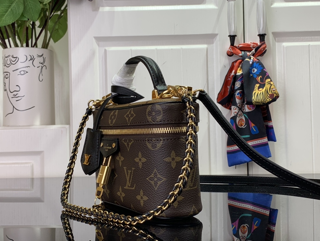 ルイヴィトン ポーチ 新作 Louis Vuitton ヴァニティ・チェーン ポーチ ダークブラウン M47125 モノグラム・キャンバス ゴールド金具 - 画像 (9)