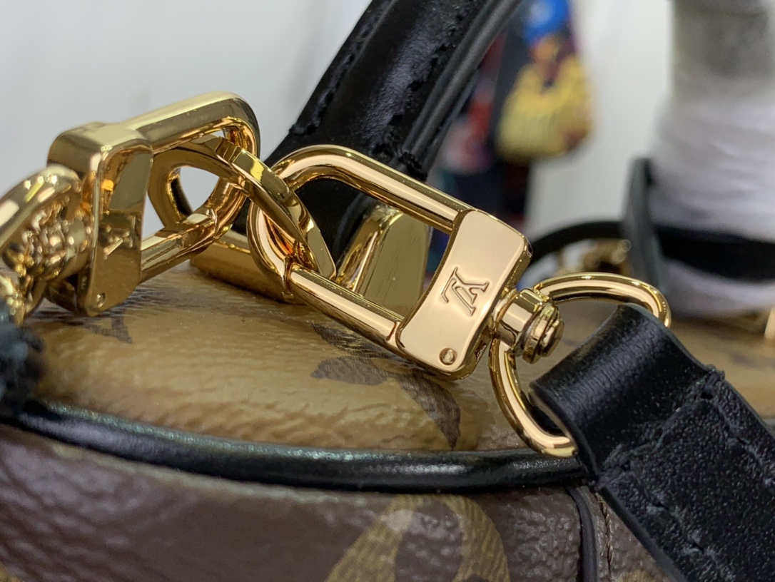 ルイヴィトン ポーチ 新作 Louis Vuitton ヴァニティ・チェーン ポーチ ダークブラウン M47125 モノグラム・キャンバス ゴールド金具 - 画像 (6)