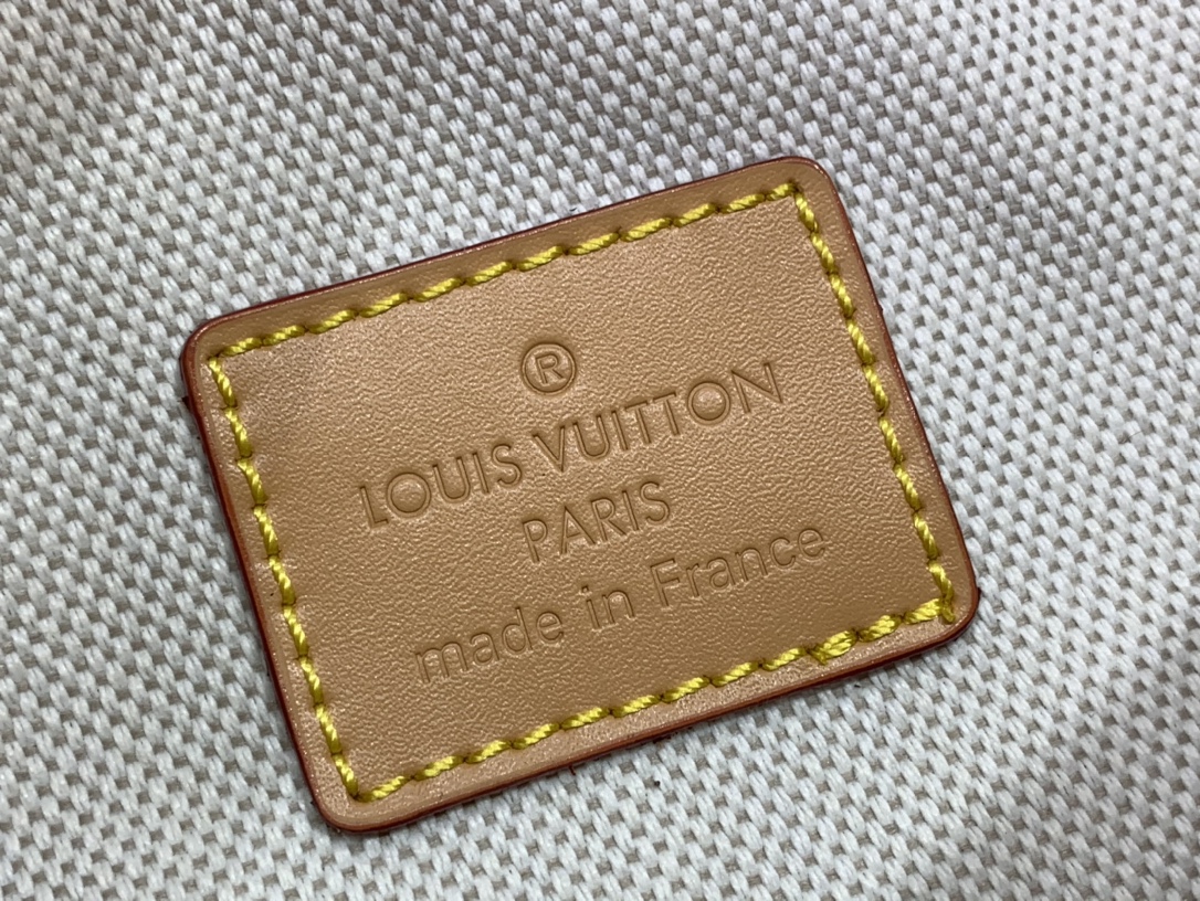 ルイヴィトン バムバッグ 新作 Louis Vuitton ラッシュ・バムバッグ ピンク M24987 サーフィン・モノグラム ゴールド金具 - 画像 (2)