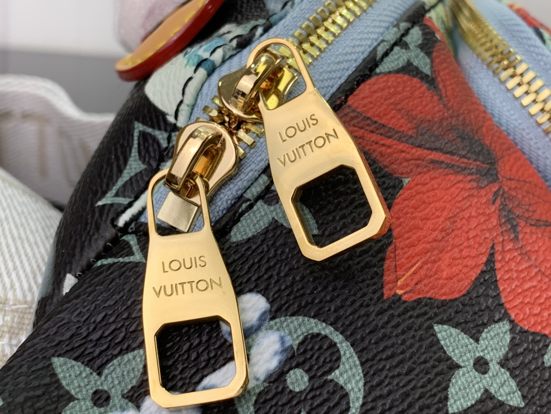 ルイヴィトン バムバッグ 新作 Louis Vuitton ラッシュ・バムバッグ ネイビー ブルー M24992 サーフィン・モノグラム ゴールド金具 - 画像 (6)