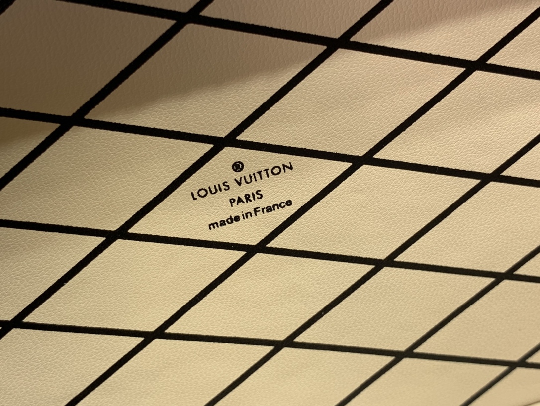 ルイヴィトン ボックス 新作 Louis Vuitton プティット・マル ブラック M11324 カーフレザー シルバー金具 - 画像 (2)
