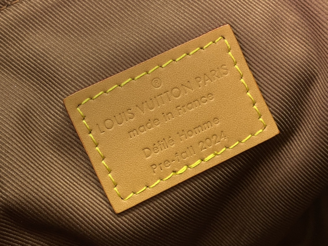 ルイヴィトン ホーボーバッグ 新作 Louis Vuitton ナノ・スティーマー 15 ダークブラウン M11630 モノグラム・ダスト キャンバス ゴールド金具 - 画像 (2)