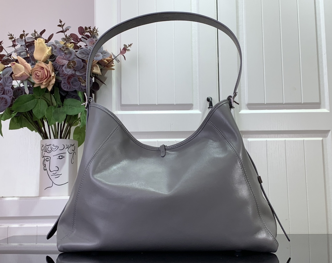 ルイヴィトン ホーボーバッグ 新作 Louis Vuitton キャリーオール・ダーク MM 2024秋冬新作 トリアノン グレー M12583 ラムレザー シルバー金具 - 画像 (8)