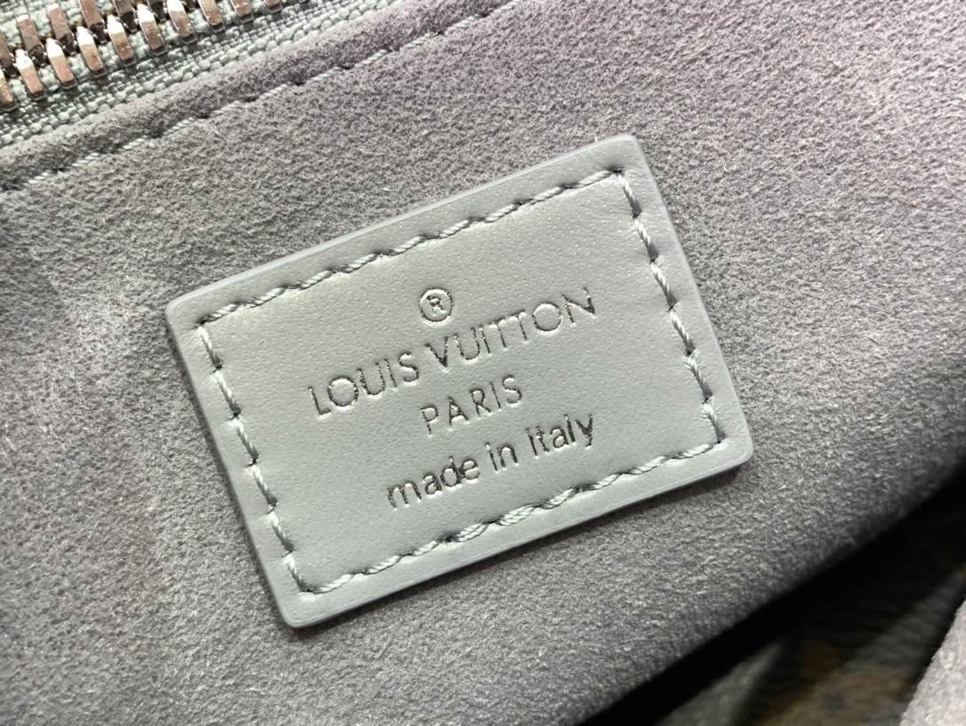 ルイヴィトン ホーボーバッグ 新作 Louis Vuitton キャリーオール・ダーク MM 2024秋冬新作 トリアノン グレー M12583 ラムレザー シルバー金具 - 画像 (2)
