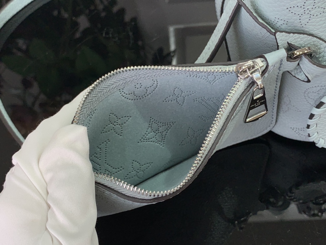 ルイヴィトン ホーボーバッグ 新作 Louis Vuitton ブロッサム PM ミネラル ブルー M21909 牛革 シルバー金具 - 画像 (2)