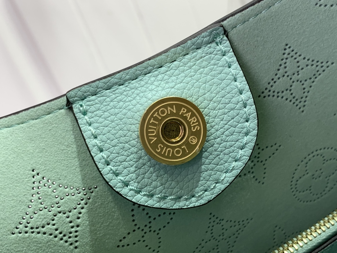 ルイヴィトン ホーボーバッグ 新作 Louis Vuitton マヒナ ミネラル ブルー M21775 牛革 シルバー金具 - 画像 (5)