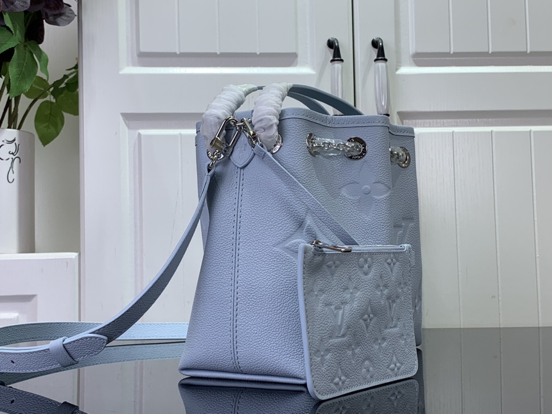 ルイヴィトン ショルダーバッグ 新作 Louis Vuitton LV バンドル ウォッシュド・ブルー M11187 牛革 シルバー金具 - 画像 (9)