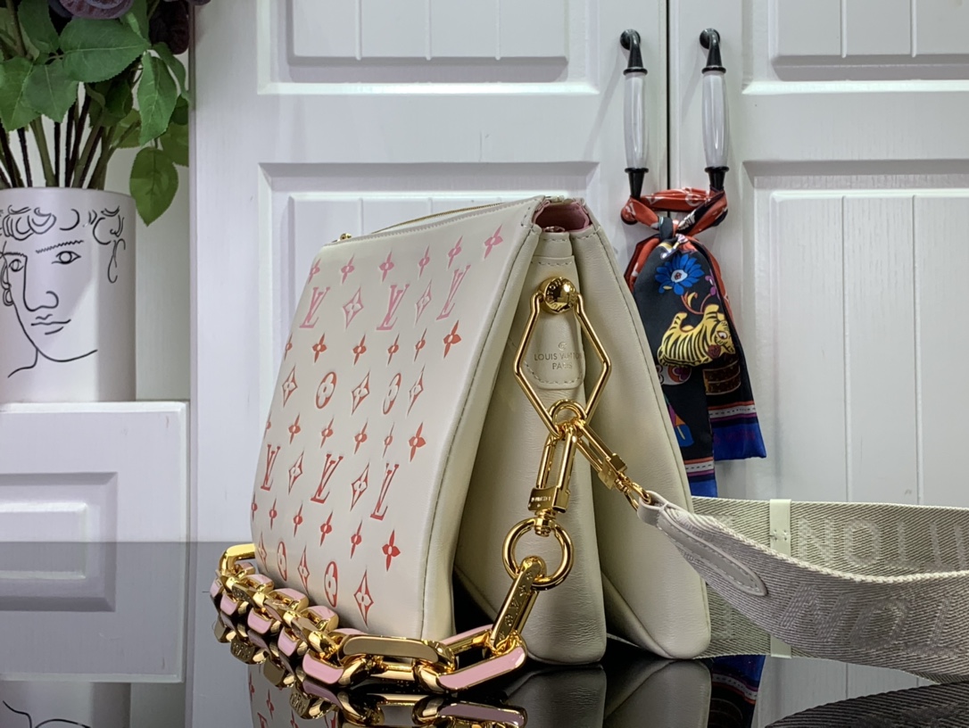 ルイヴィトン ショルダーバッグ 新作 Louis Vuitton クッサン PM サンライズ・アクワレル M25110 ラムレザー ゴールド金具 - 画像 (9)