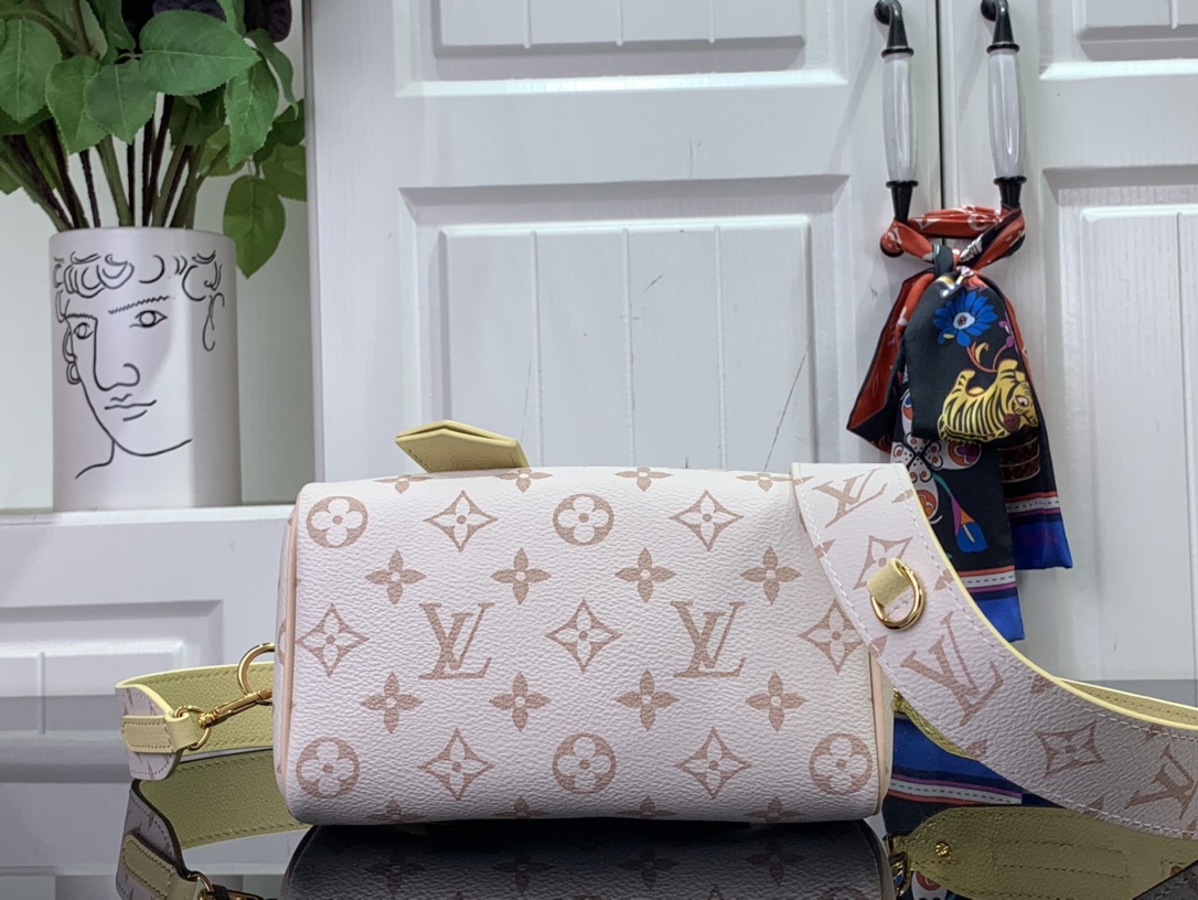 ルイヴィトン バンドリエール 新作 ボストンバッグ Louis Vuitton スピーディ・バンドリエール 18 ホワイト / シャマロウ ピンク M24474 モノグラム・キャンバス ゴールド金具 - 画像 (7)