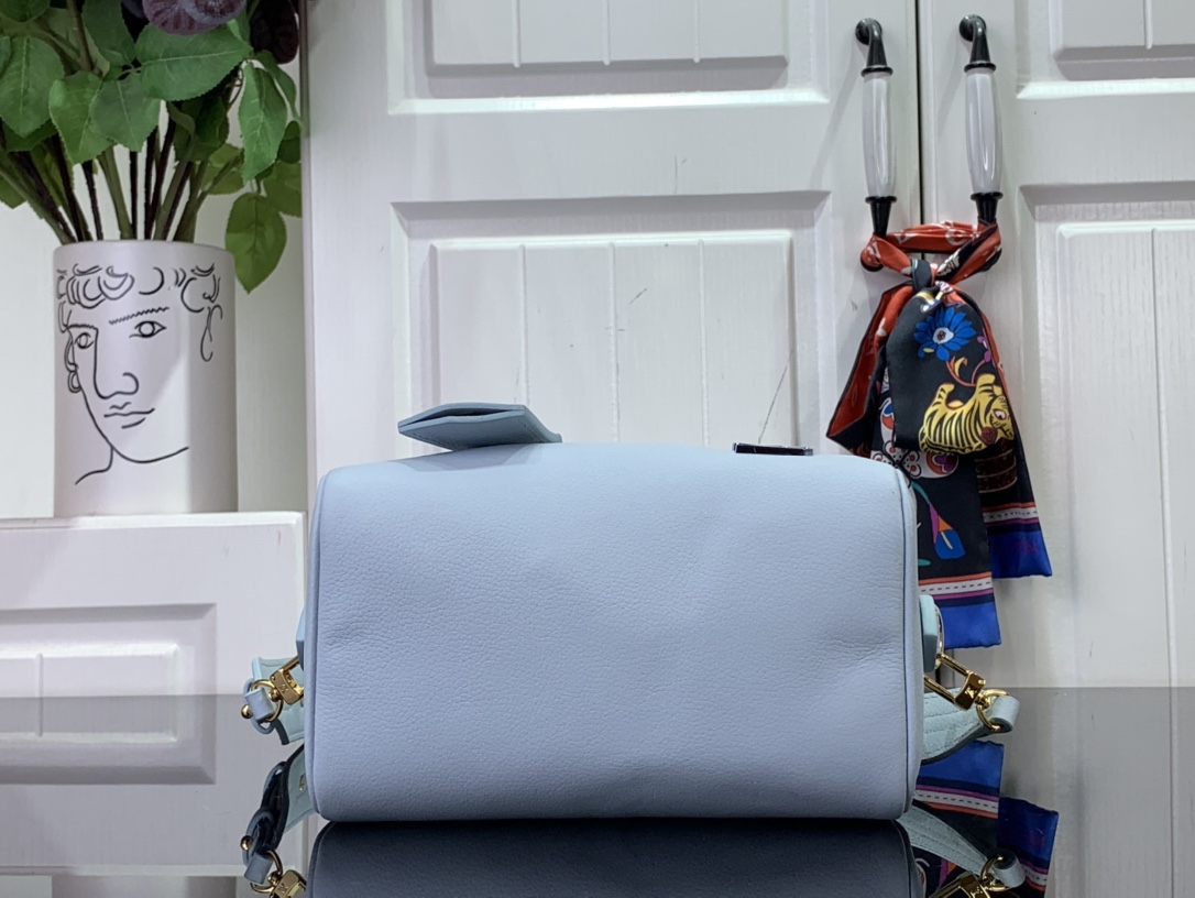 ルイヴィトン バンドリエール 新作 ボストンバッグ Louis Vuitton スピーディ・バンドリエール 18 オランプ ブルー M24598 トリヨンレザー ゴールド金具 - 画像 (7)