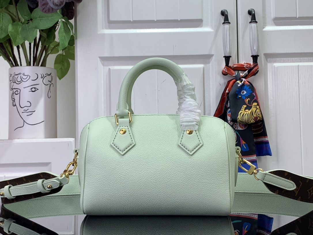ルイヴィトン バンドリエール 新作 ボストンバッグ Louis Vuitton スピーディ・バンドリエール 18 ジェイド グリーン M24598 トリヨンレザー ゴールド金具 - 画像 (8)