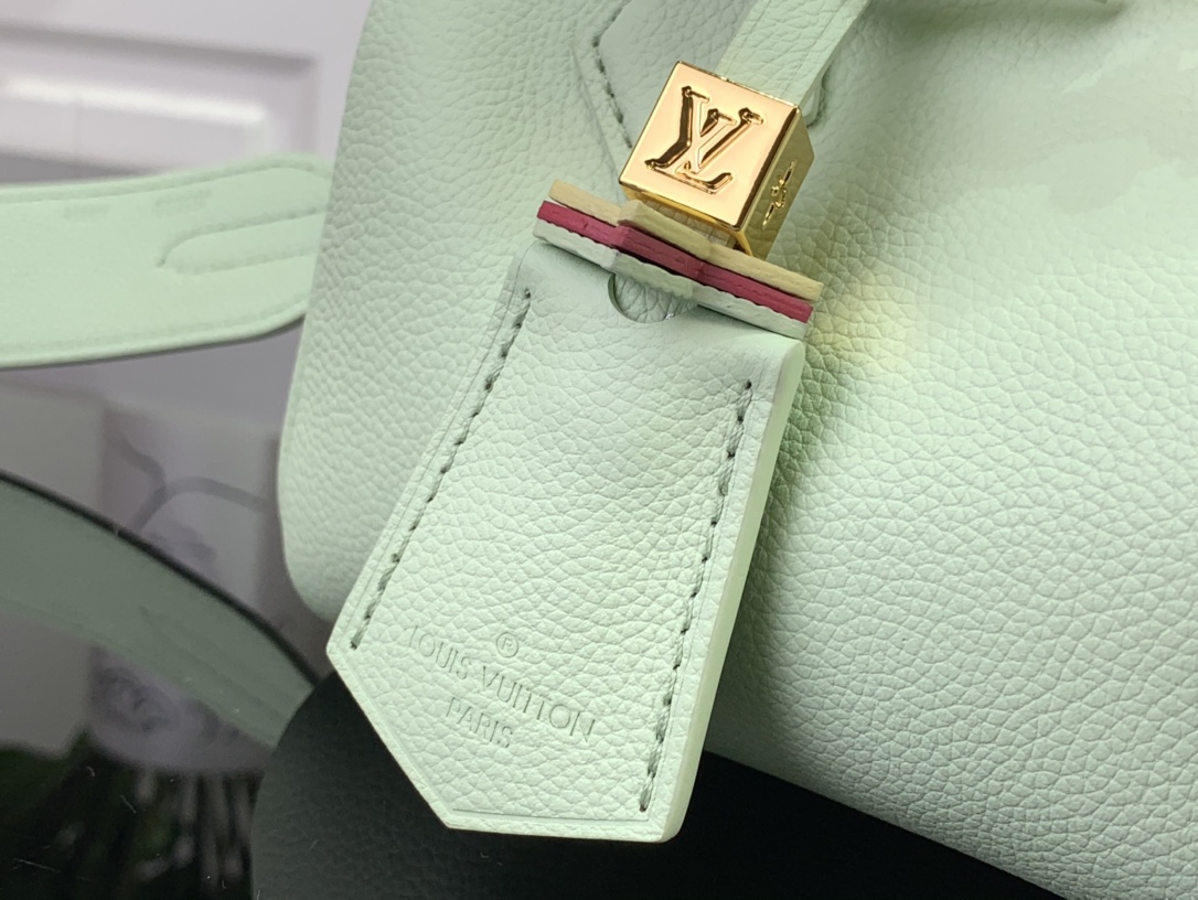 ルイヴィトン バンドリエール 新作 ボストンバッグ Louis Vuitton スピーディ・バンドリエール 18 ジェイド グリーン M24598 トリヨンレザー ゴールド金具 - 画像 (5)