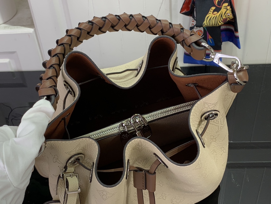 ルイヴィトン ショルダーバッグ 新作 Louis Vuitton ムリア クレーム M55801 牛革 シルバー金具 - 画像 (3)