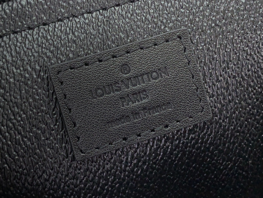 ルイヴィトン バスルームポーチ 新作 Louis Vuitton トイレタリー・バッグ ブラック M11508 モノグラム・エクスリプス キャンバス シルバー金具 - 画像 (2)