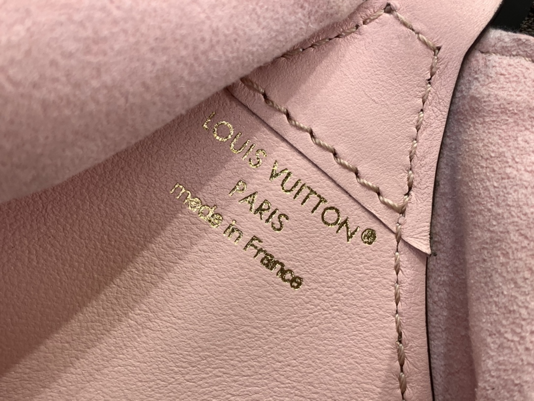 ルイヴィトン ポーチ 新作 Louis Vuitton ブルームポーチ ローズ ジャスマン M11303 モノグラム・キャンバス ゴールド金具 - 画像 (3)