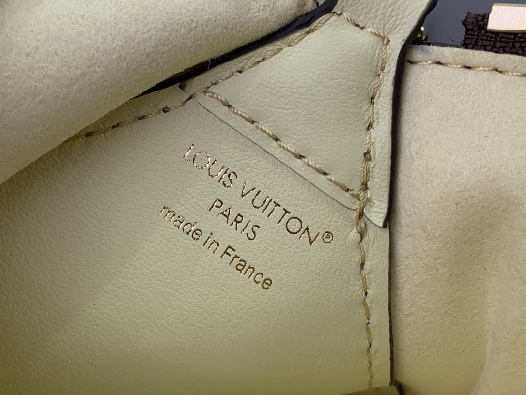 ルイヴィトン ポーチ 新作 Louis Vuitton ブルームポーチ イエローグリーン M11672 モノグラム・キャンバス ゴールド金具 - 画像 (2)