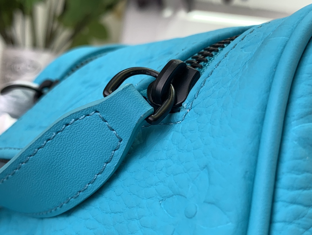 ルイヴィトン バスルームポーチ 新作 Louis Vuitton ドップ・キット ターコイズ M44494 モノグラム・パターン ブラック金具 - 画像 (6)