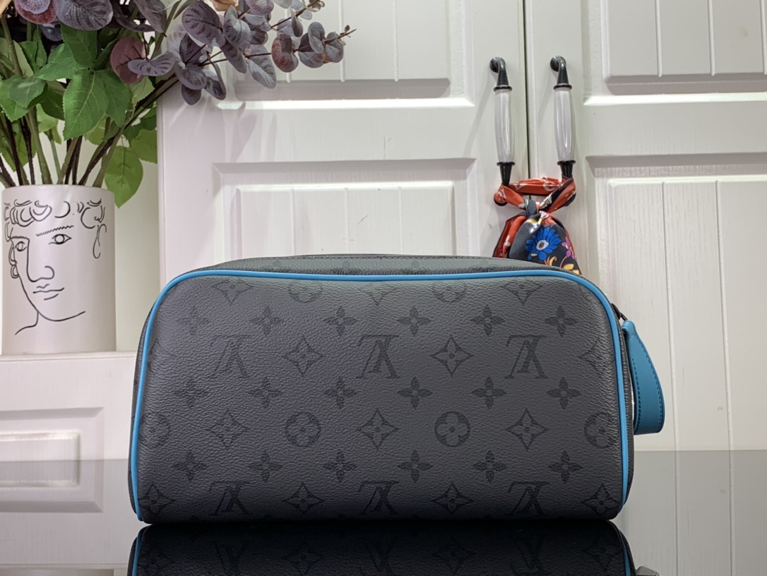 ルイヴィトン バスルームポーチ 新作 Louis Vuitton ドップ・キット ターコイズ M11482 モノグラム・エクリプス リバース キャンバス ブラック金具 - 画像 (7)