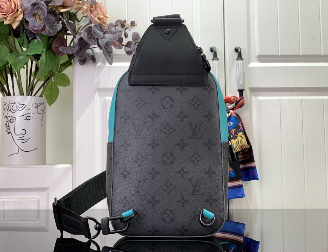 ルイヴィトン スリングバッグ 新作 Louis Vuitton アヴェニュー・スリングバッグ PM ターコイズ M11703 モノグラム・エクリプス リバース キャンバス ブラック金具 - 画像 (8)