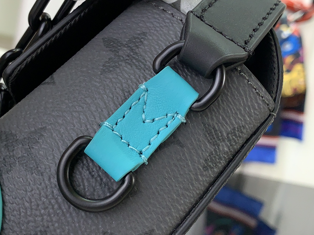 ルイヴィトン スティーマー 新作 Louis Vuitton スティーマー・ウェアラブル ウォレット ターコイズ M11496 モノグラム・エクリプス リバース キャンバス ブラック金具 - 画像 (5)