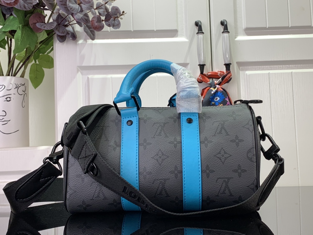 ルイヴィトン バンドリエール 新作 Louis Vuitton キーポル・バンドリエール 25 ターコイズ M11645 モノグラム・エクリプス ブラック金具 ボストンバッグ - 画像 (8)