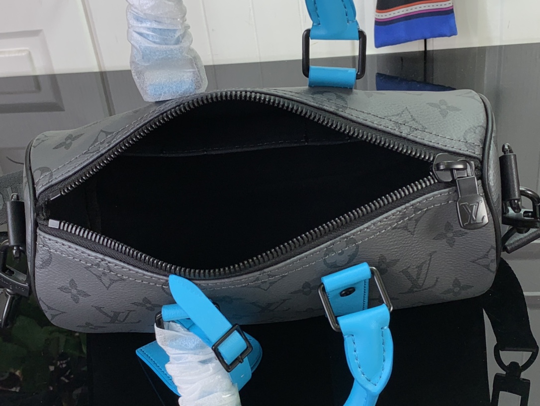 ルイヴィトン バンドリエール 新作 Louis Vuitton キーポル・バンドリエール 25 ターコイズ M11645 モノグラム・エクリプス ブラック金具 ボストンバッグ - 画像 (2)