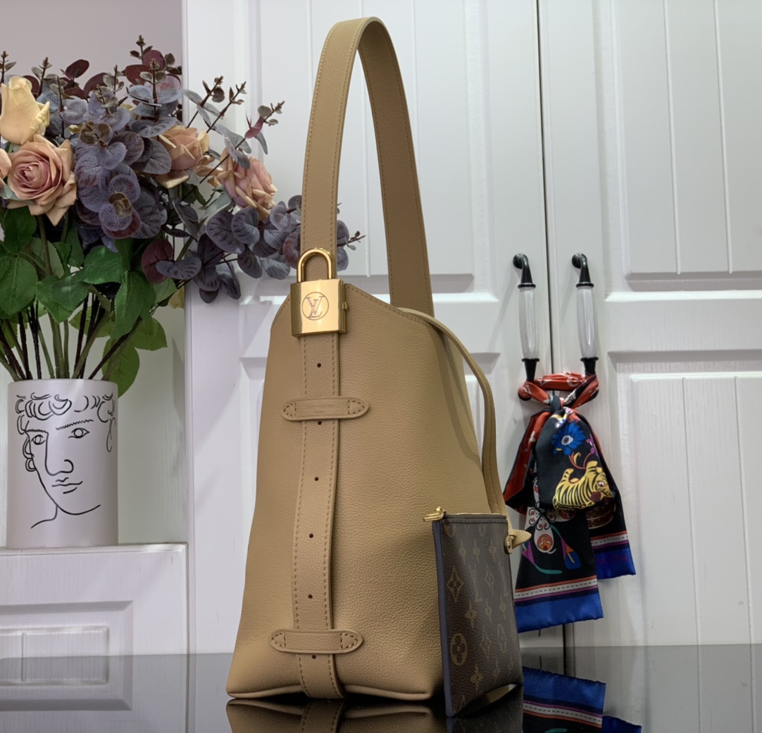 ルイヴィトン ホーボーバッグ 新作 Louis Vuitton ロウキー・ホーボー PM Urban Yellow M25353 カーフレザー ゴールド金具 - 画像 (9)