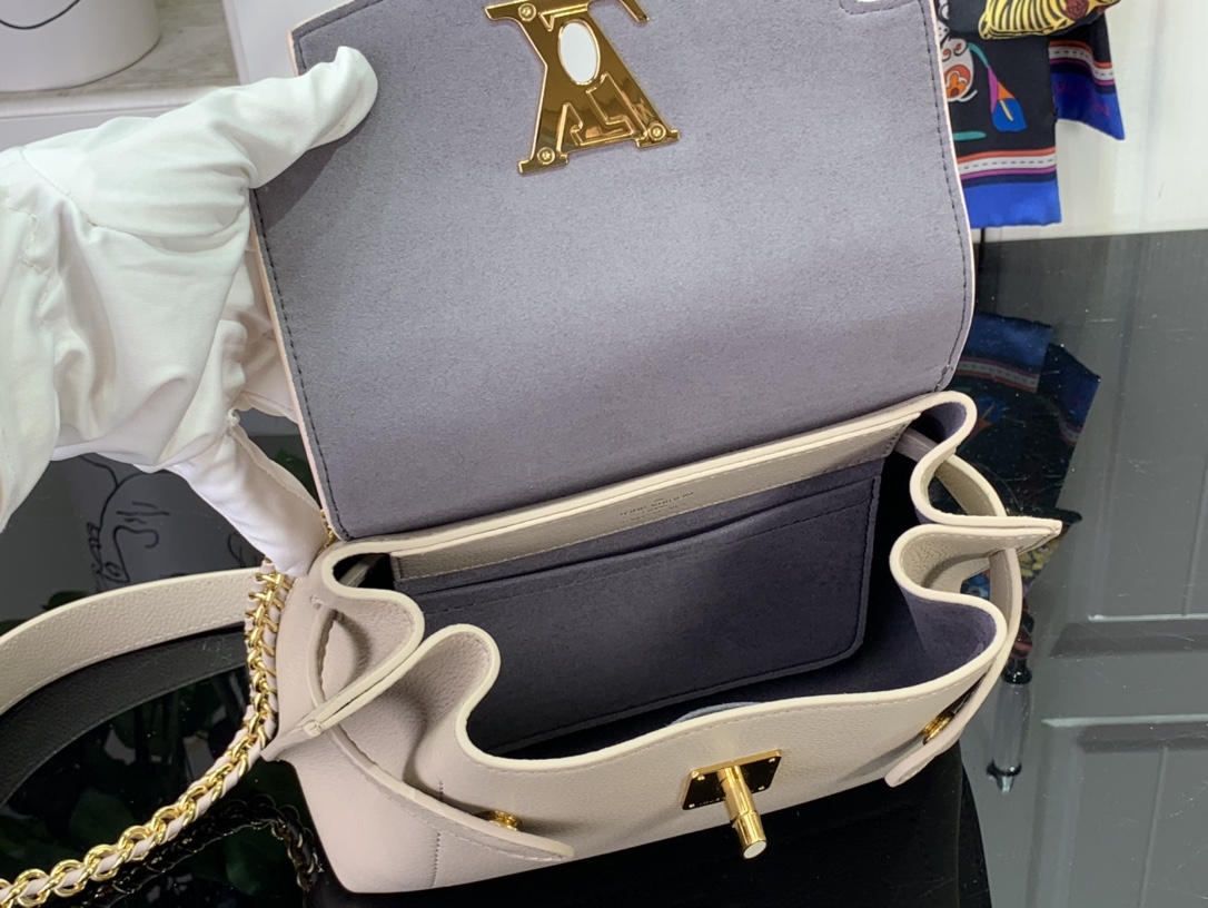 ルイヴィトン ハンドバッグ 新作 Louis Vuitton ロックミー・エヴァー MINI Gris Colombe/Quartz M23442 グレインカーフレザー ゴールド金具 - 画像 (3)